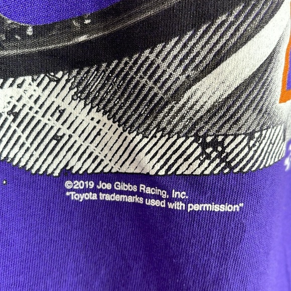 Nascar Denny Hamlin Joe Gibbs Racing Team Collection Purple Power T-shirt M - Picture 7 of 13